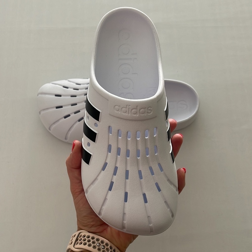 (NWT) Adidas Adilette Unisex Clogs in White & Black, (9 Women’s) (8 Men’s) - Picture 17 of 17